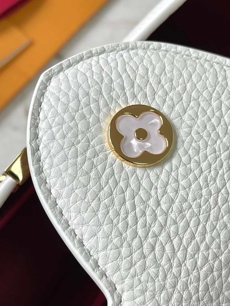 Louis Vuitton Capucines BB Bags Unisex 40009