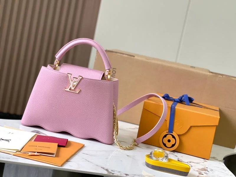 Compact Louis Vuitton Capucines BB Bags 40006