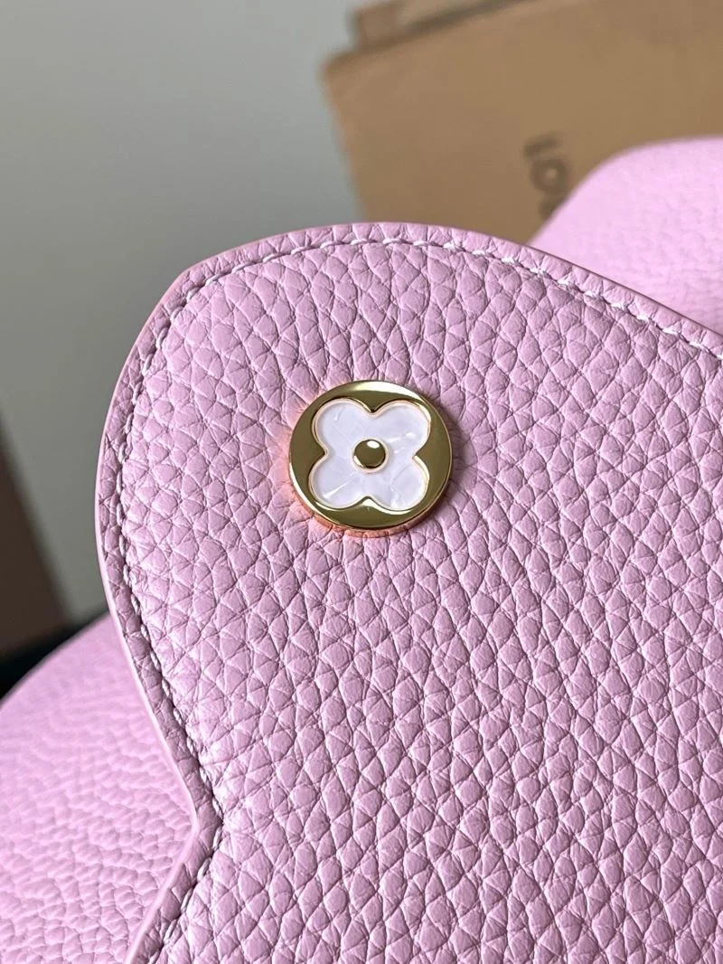 Compact Louis Vuitton Capucines BB Bags 40006