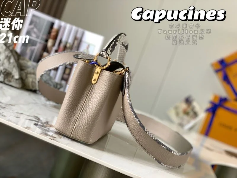 ModernLook Louis Vuitton Capucines BB Bags 40047