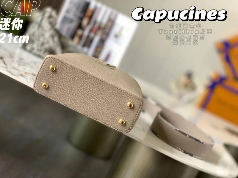 ModernLook Louis Vuitton Capucines BB Bags 40047