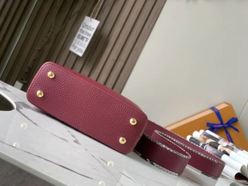 DailyWear Louis Vuitton Capucines BB Bags 40002