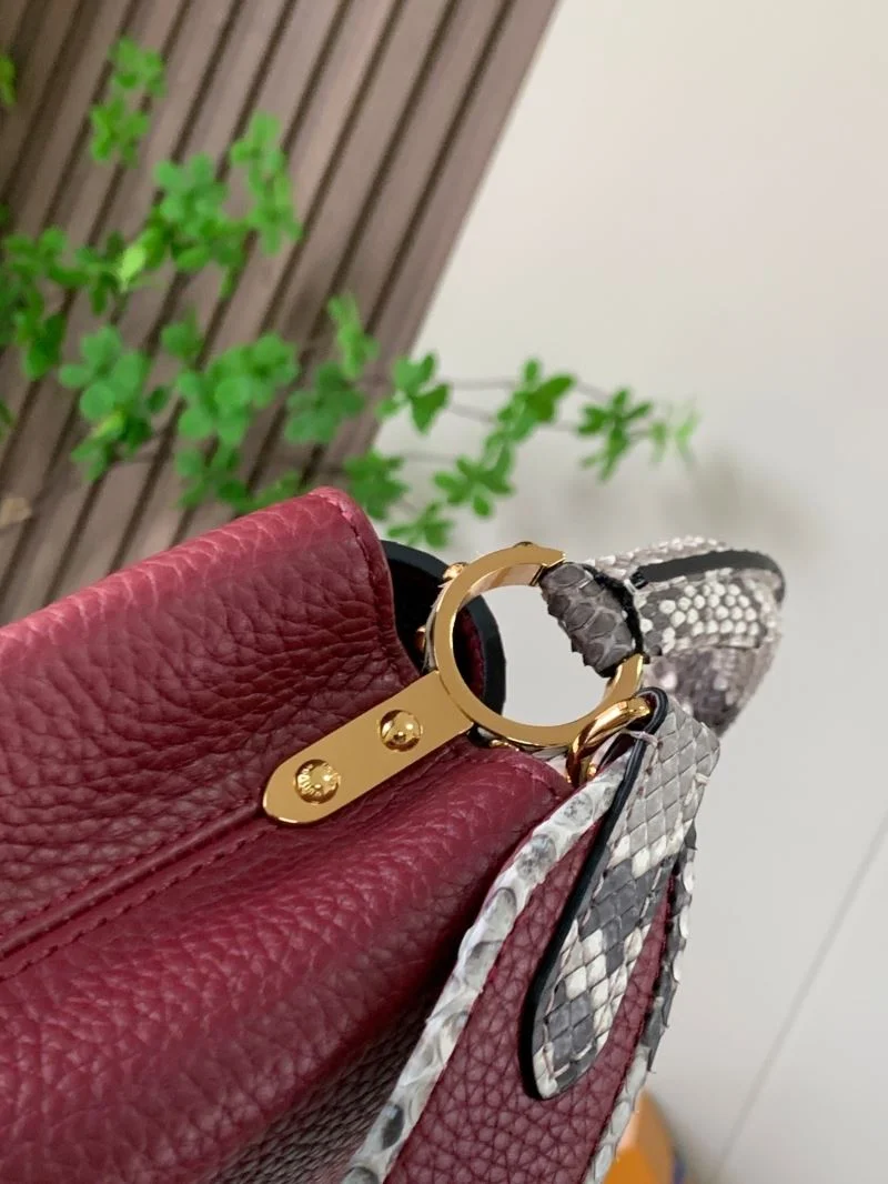 DailyWear Louis Vuitton Capucines BB Bags 40002