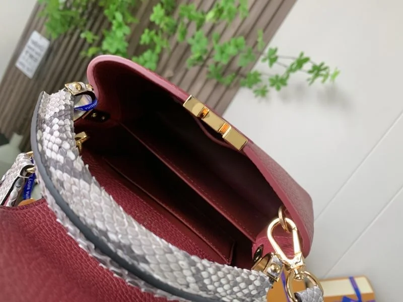 DailyWear Louis Vuitton Capucines BB Bags 40002