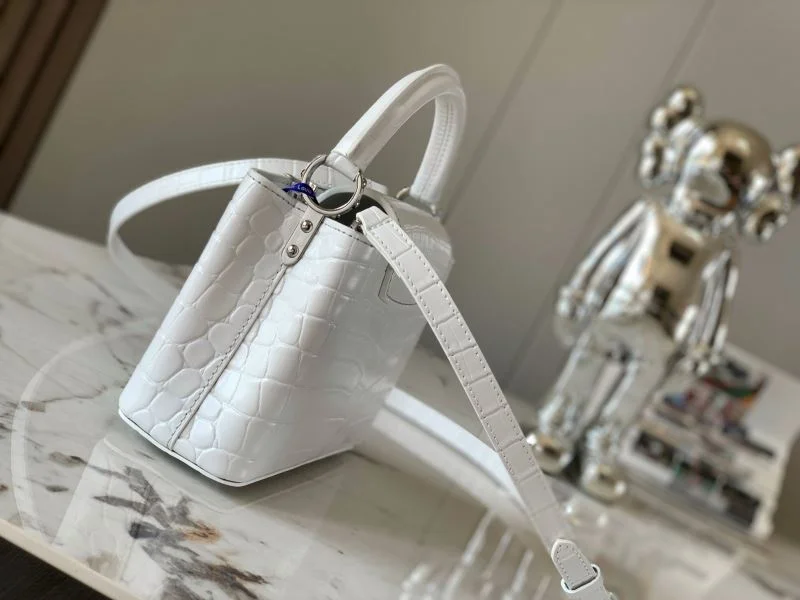 Louis Vuitton Capucines BB Bags Bold 40036