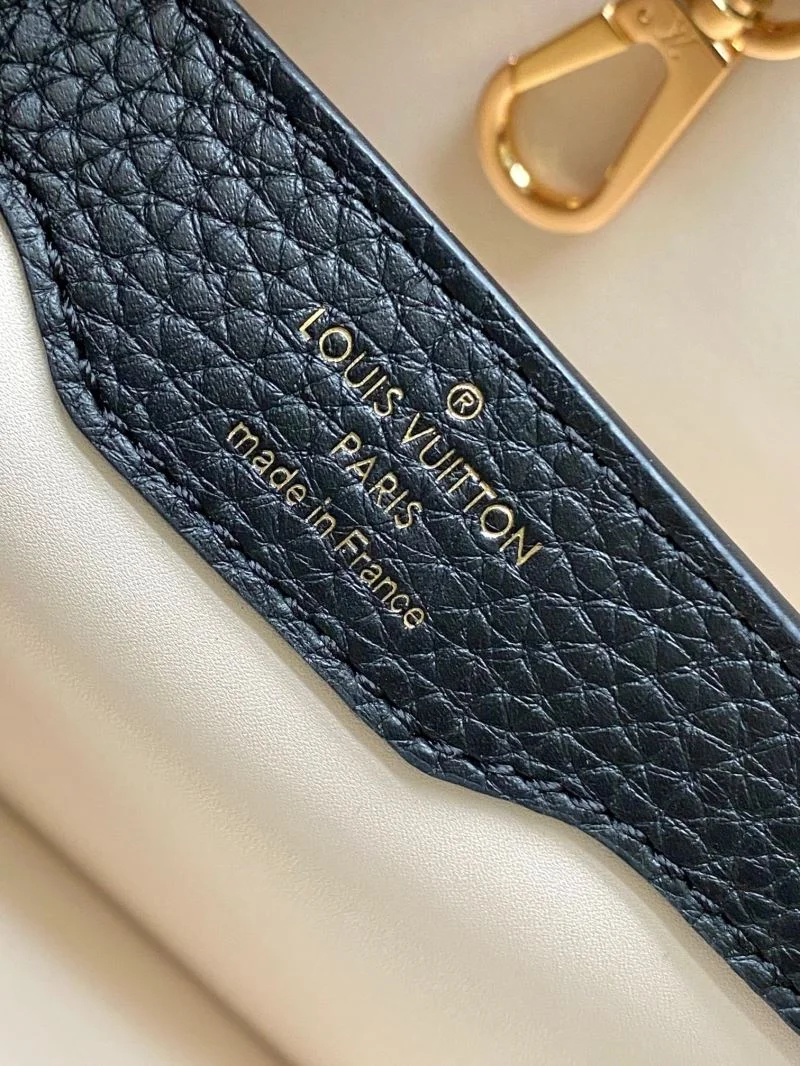 Minimalist Louis Vuitton Capucines BB Bags 39991