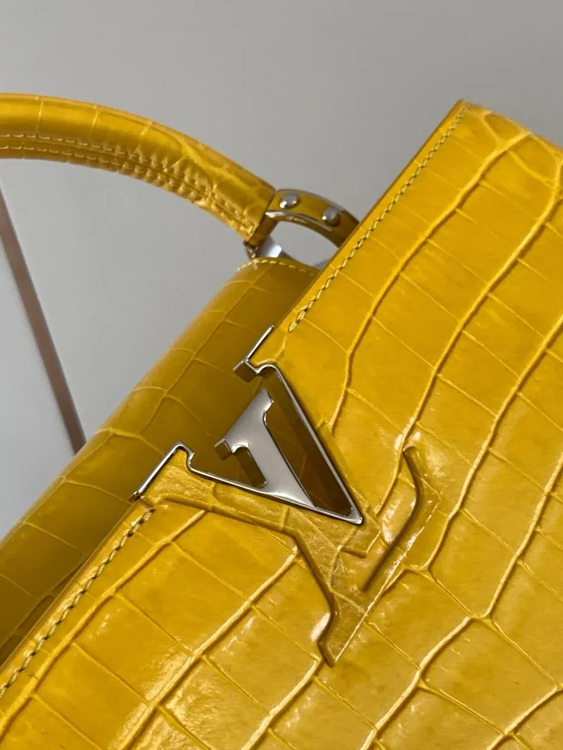 Affordable Louis Vuitton Capucines BB Bags 40033