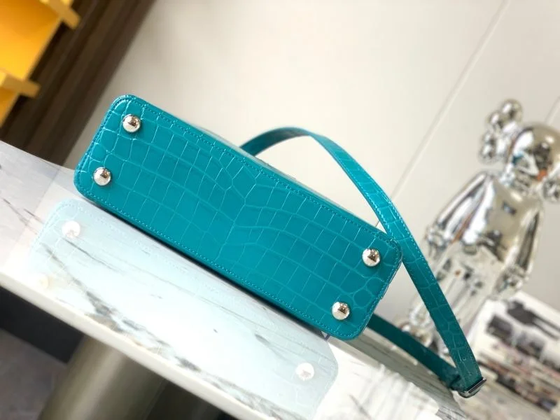 Comfortable Louis Vuitton Capucines BB Bags 39987