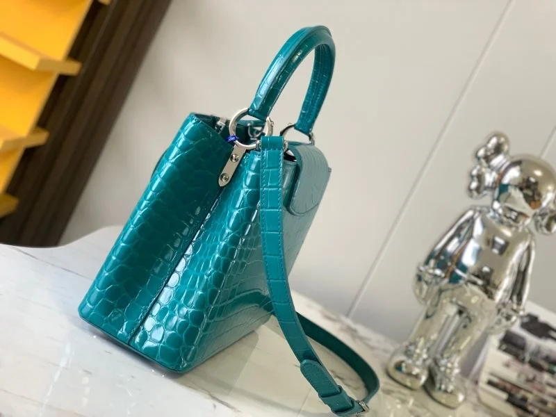 Lightweight Louis Vuitton Capucines BB Bags 39980