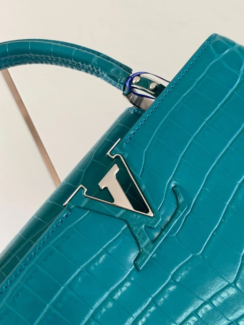 Lightweight Louis Vuitton Capucines BB Bags 39980
