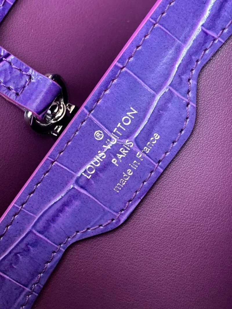 EyeCatching Louis Vuitton Capucines BB Bags 39982