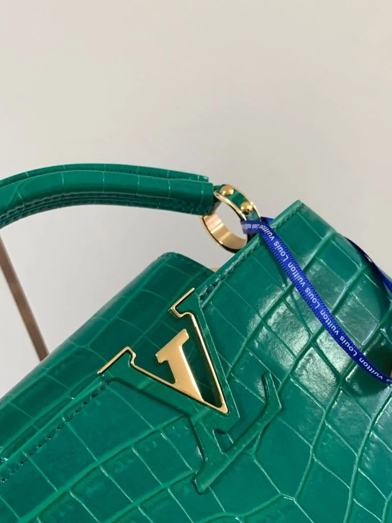 Classic Louis Vuitton Capucines BB Bags 39975