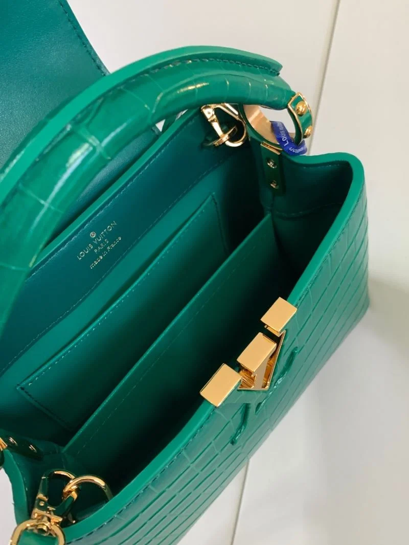 Classic Louis Vuitton Capucines BB Bags 39975