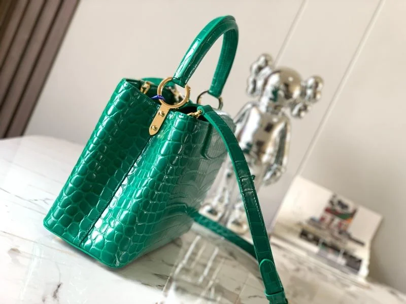 Minimalist Louis Vuitton Capucines BB Bags 39973
