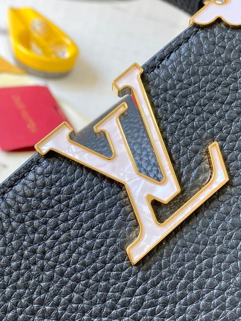 Chic Louis Vuitton Capucines BB Bags 39956