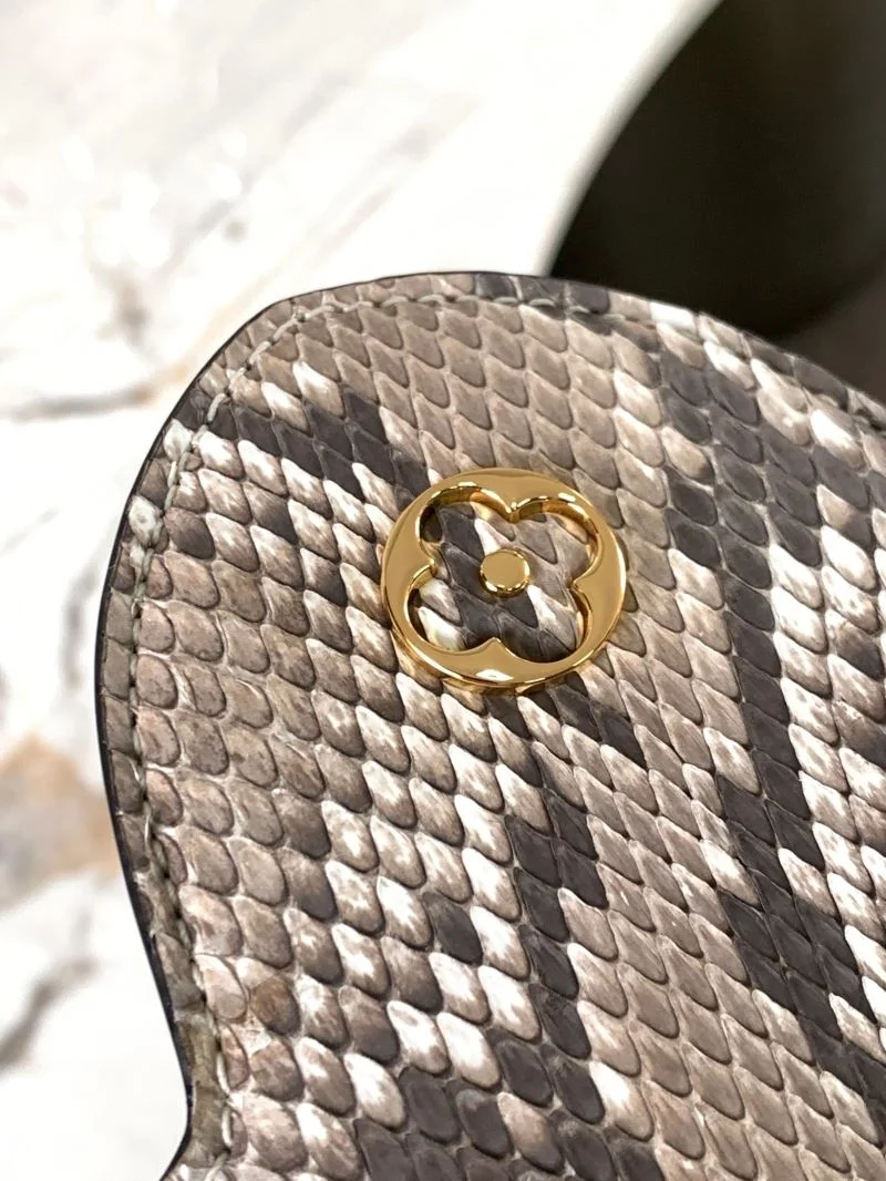 Premium Louis Vuitton Capucines BB Bags 39953