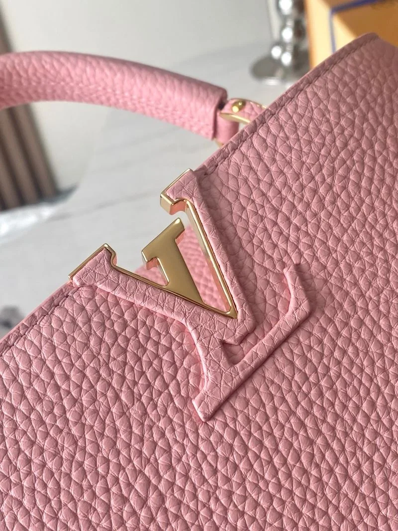 Compact Louis Vuitton Capucines BB Bags 39945