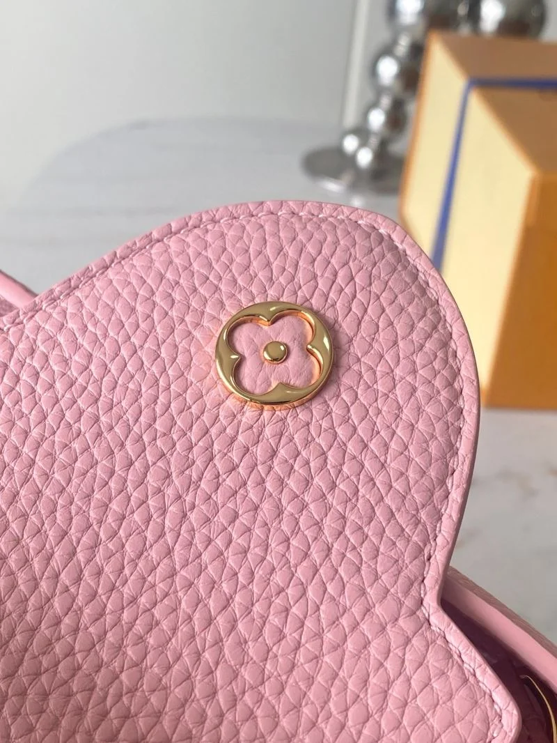 Compact Louis Vuitton Capucines BB Bags 39945