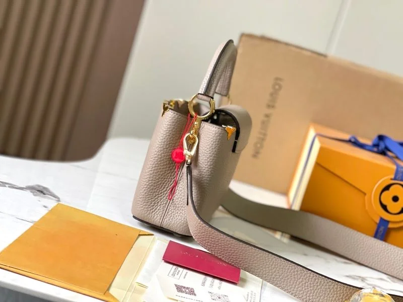 ComfortFit Louis Vuitton Capucines BB Bags 39922
