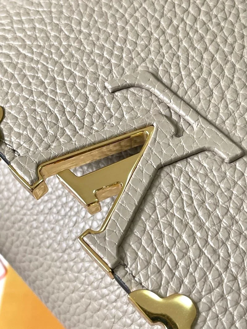 ComfortFit Louis Vuitton Capucines BB Bags 39922