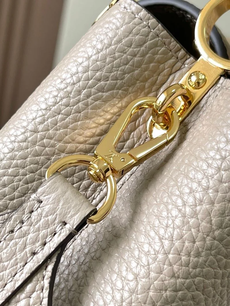 ComfortFit Louis Vuitton Capucines BB Bags 39922