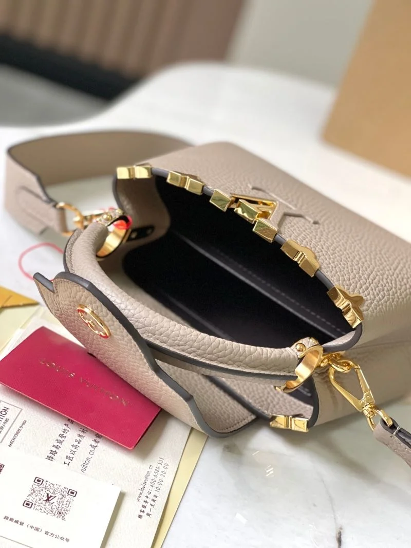 ComfortFit Louis Vuitton Capucines BB Bags 39922