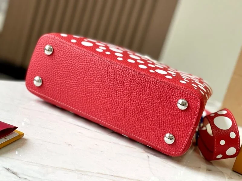 WellDesigned Louis Vuitton Capucines BB Bags 39916