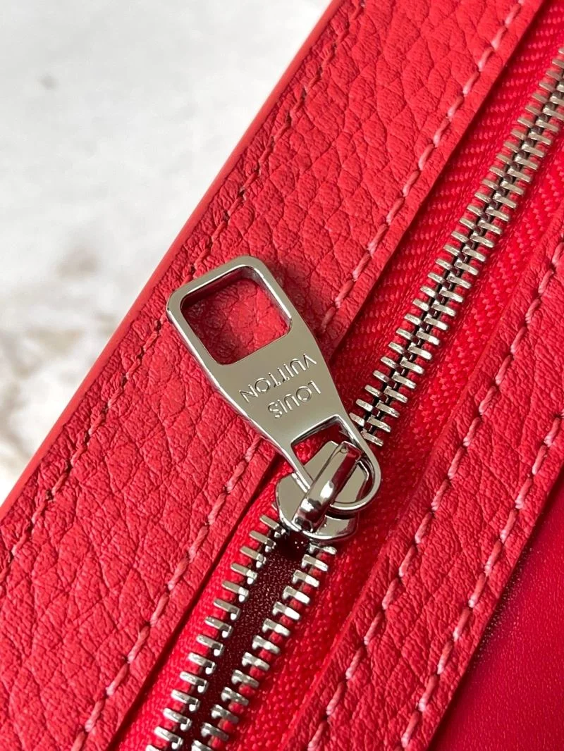WellDesigned Louis Vuitton Capucines BB Bags 39916