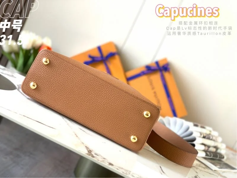 SmoothTexture Louis Vuitton Capucines BB Bags 39913