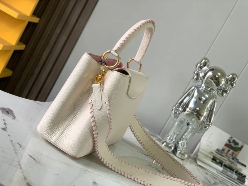 MultiPurpose Louis Vuitton Capucines BB Bags 39972