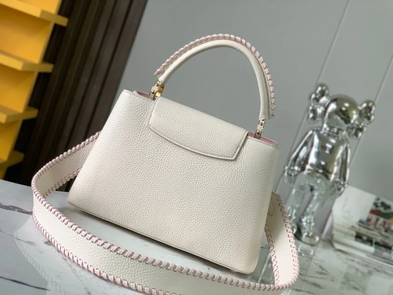 MultiPurpose Louis Vuitton Capucines BB Bags 39972