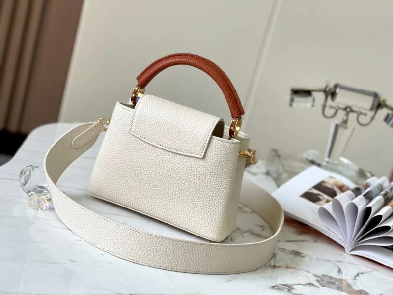 Stretchable Louis Vuitton Capucines BB Bags 39971