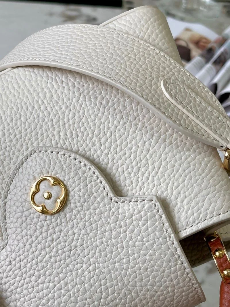 Stretchable Louis Vuitton Capucines BB Bags 39971