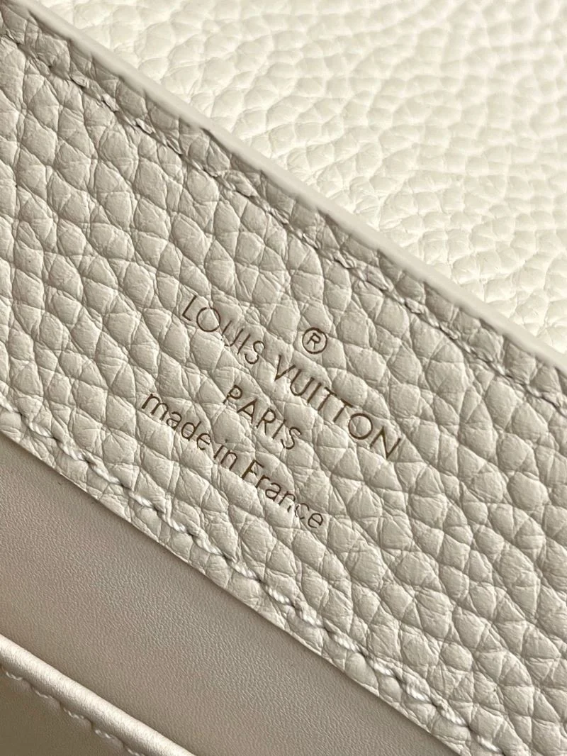 Stretchable Louis Vuitton Capucines BB Bags 39971