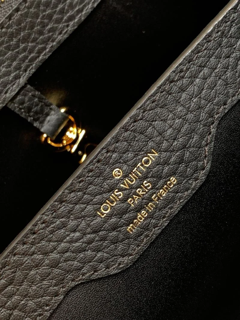 Stretchable Louis Vuitton Capucines BB Bags 39889