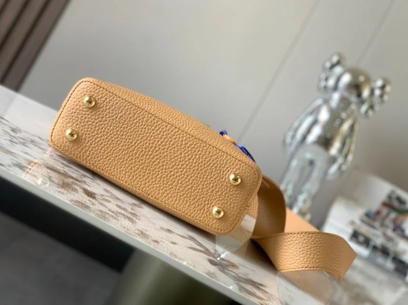 Fashionable Louis Vuitton Capucines BB Bags 39936