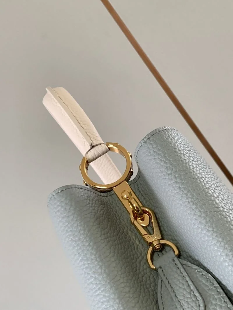 Breathable Louis Vuitton Capucines BB Bags 39989