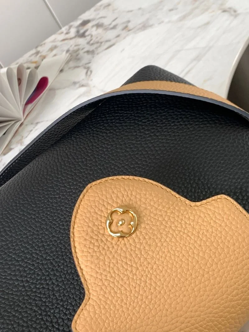 EyeCatching Louis Vuitton Capucines BB Bags 39921
