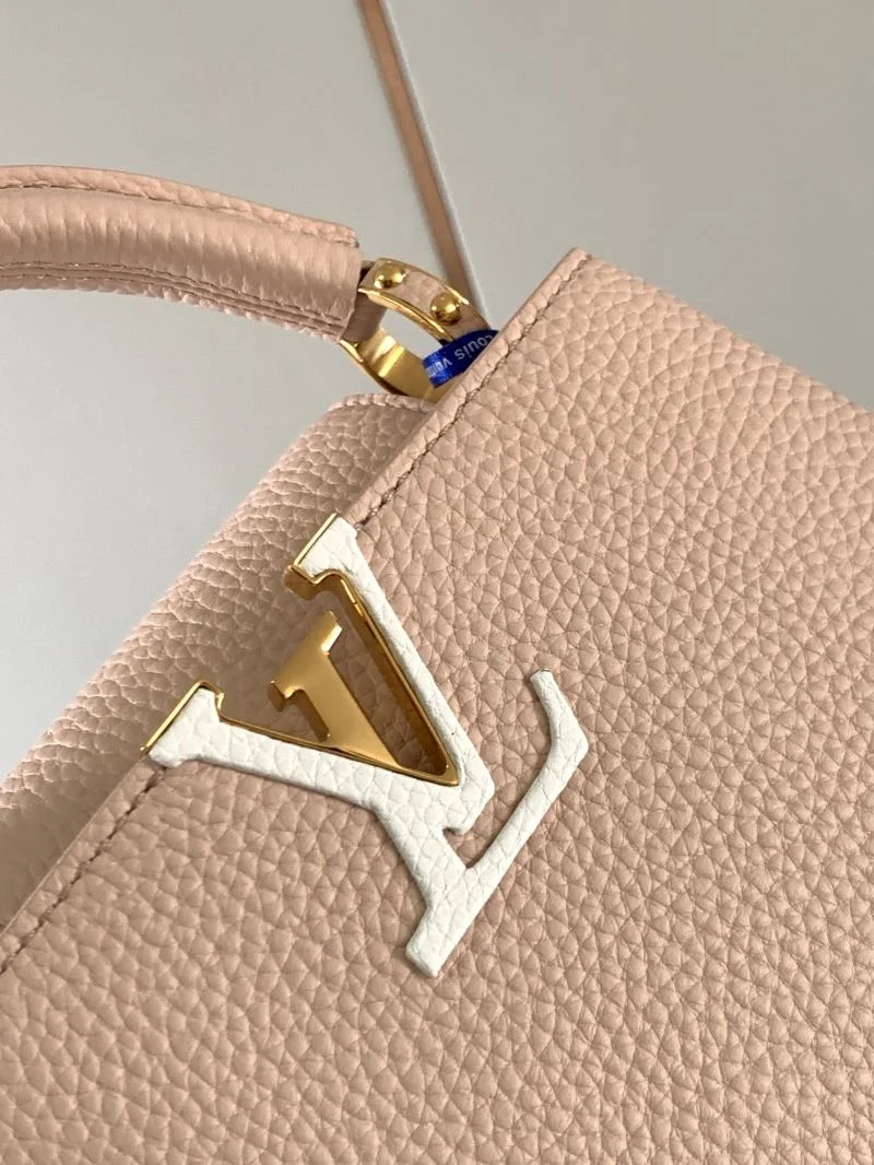 Compact Louis Vuitton Capucines BB Bags 39878