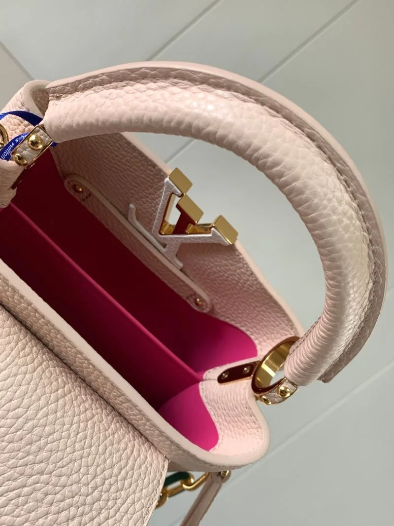 Compact Louis Vuitton Capucines BB Bags 39878