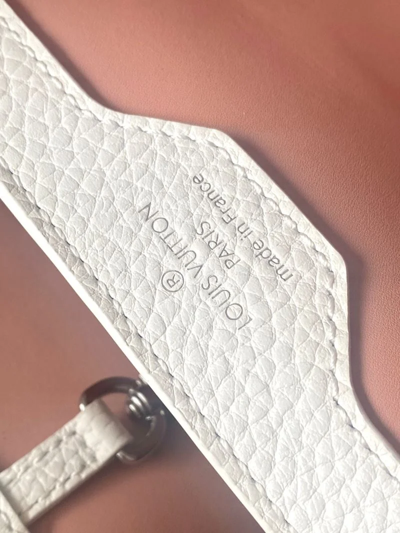 Tailored Louis Vuitton Capucines BB Bags 39871