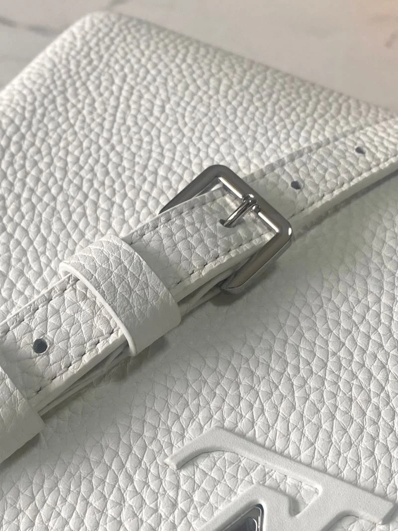 Tailored Louis Vuitton Capucines BB Bags 39871