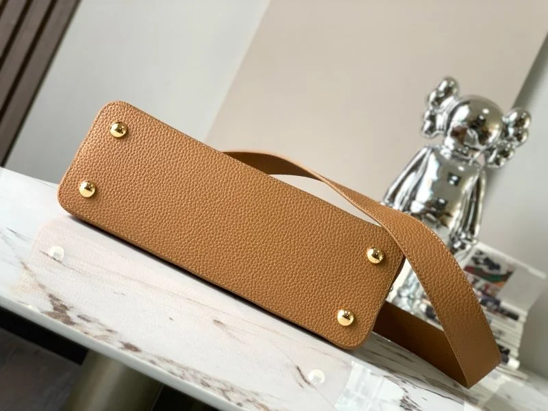 Stretchable Louis Vuitton Capucines BB Bags 39949