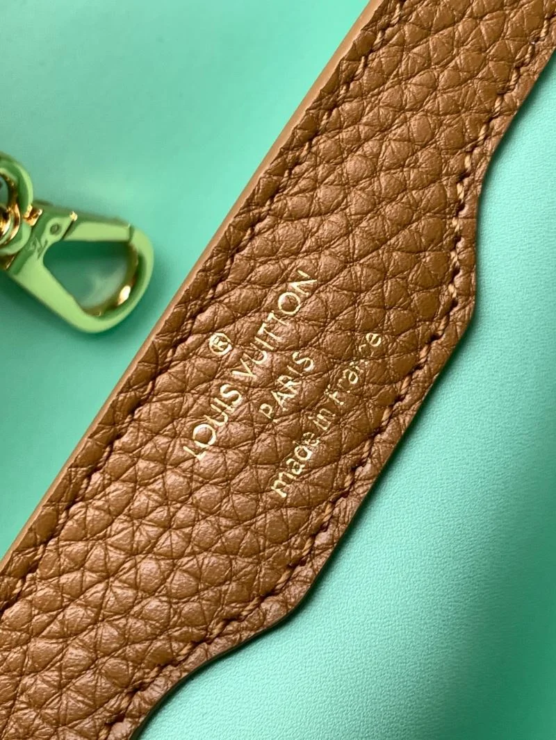 Stretchable Louis Vuitton Capucines BB Bags 39949