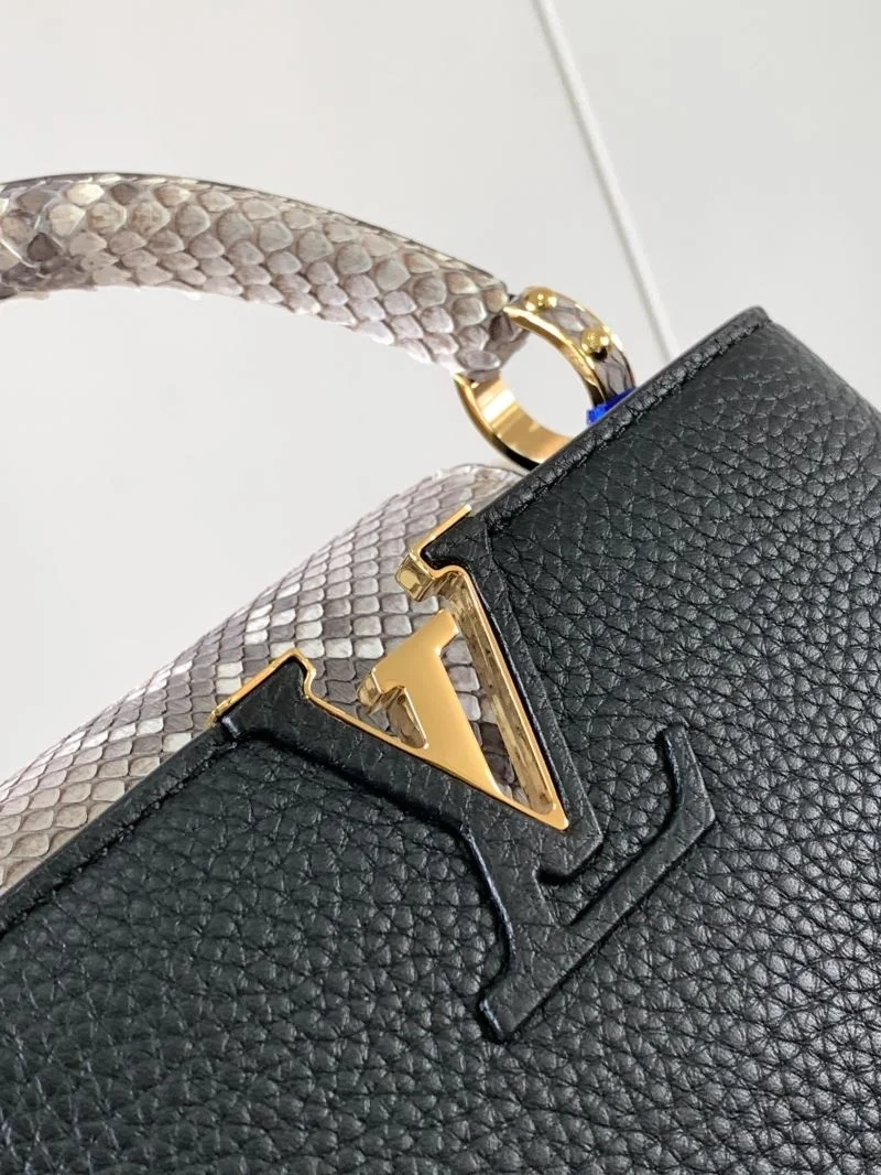 WellDesigned Louis Vuitton Capucines BB Bags 39859