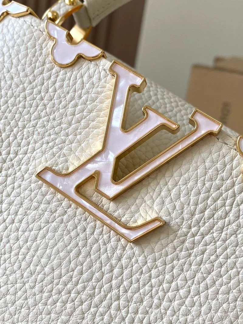 UrbanStyle Louis Vuitton Capucines BB Bags 39864