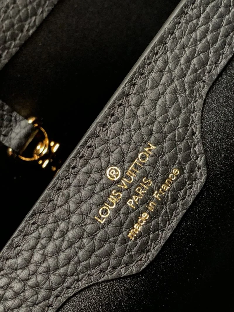 Louis Vuitton Capucines BB Bags Casual 39833