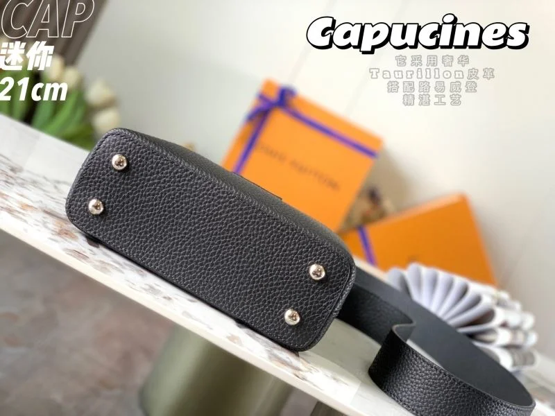 MultiPurpose Louis Vuitton Capucines BB Bags 39823