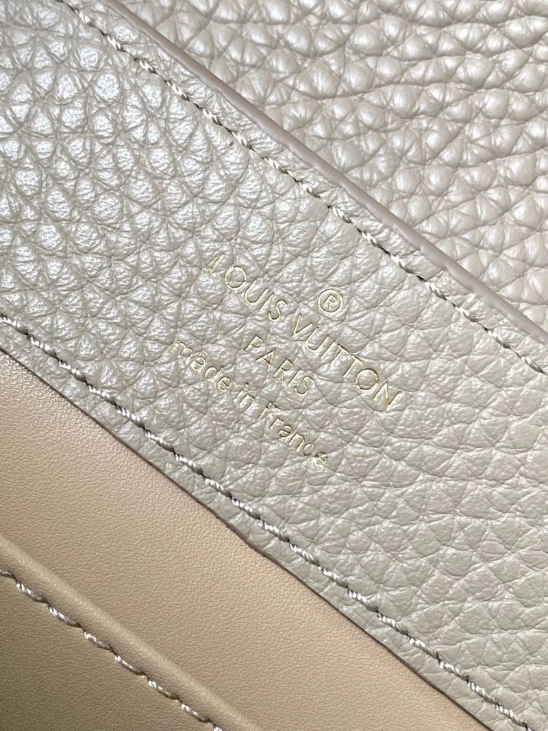 Bright Louis Vuitton Capucines BB Bags 39935