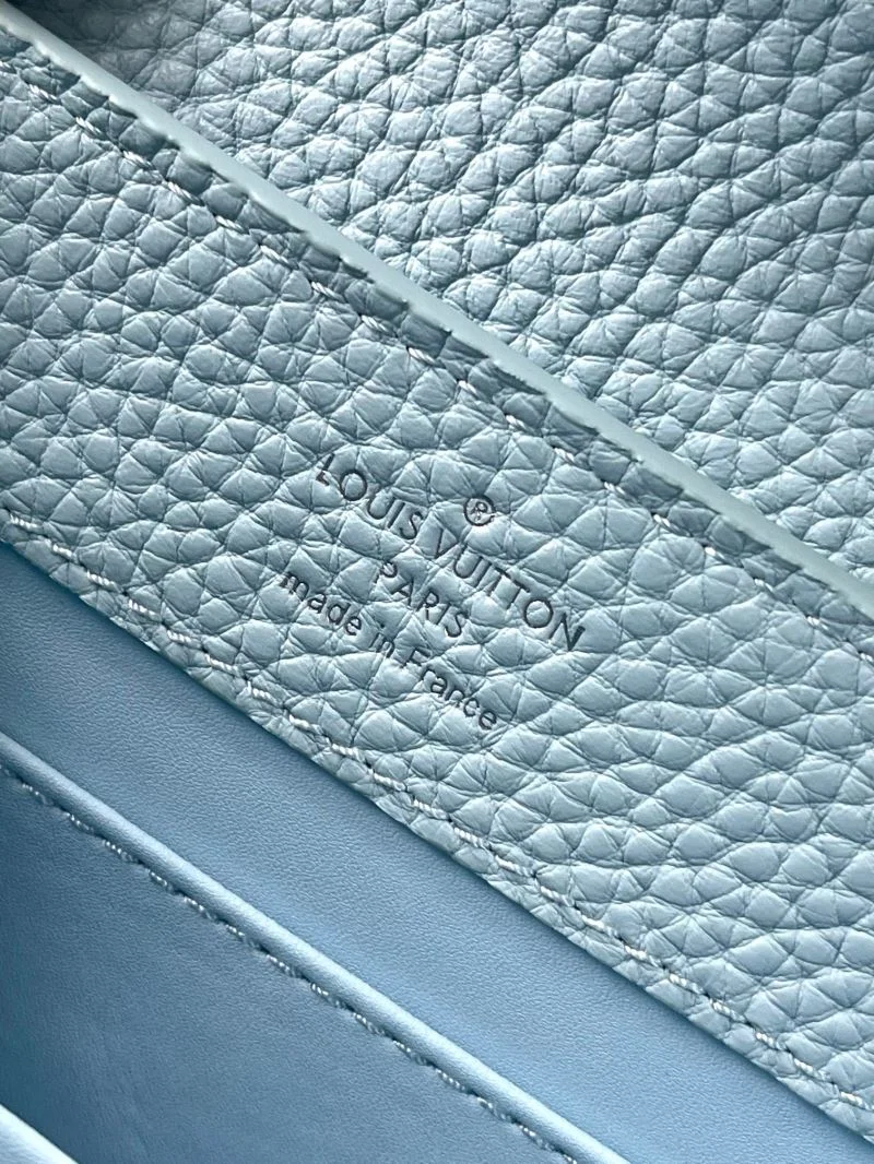 OnTrend Louis Vuitton Capucines BB Bags 39807
